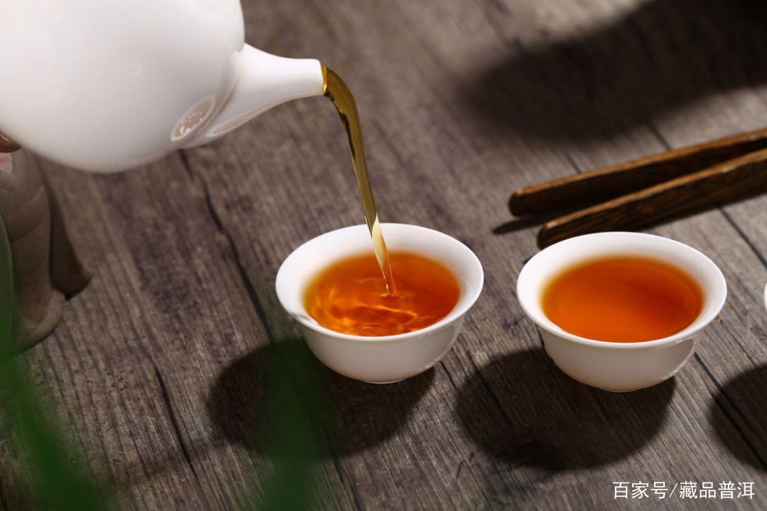 30年茶龄见证：从绿茶到普洱的味觉进化之旅