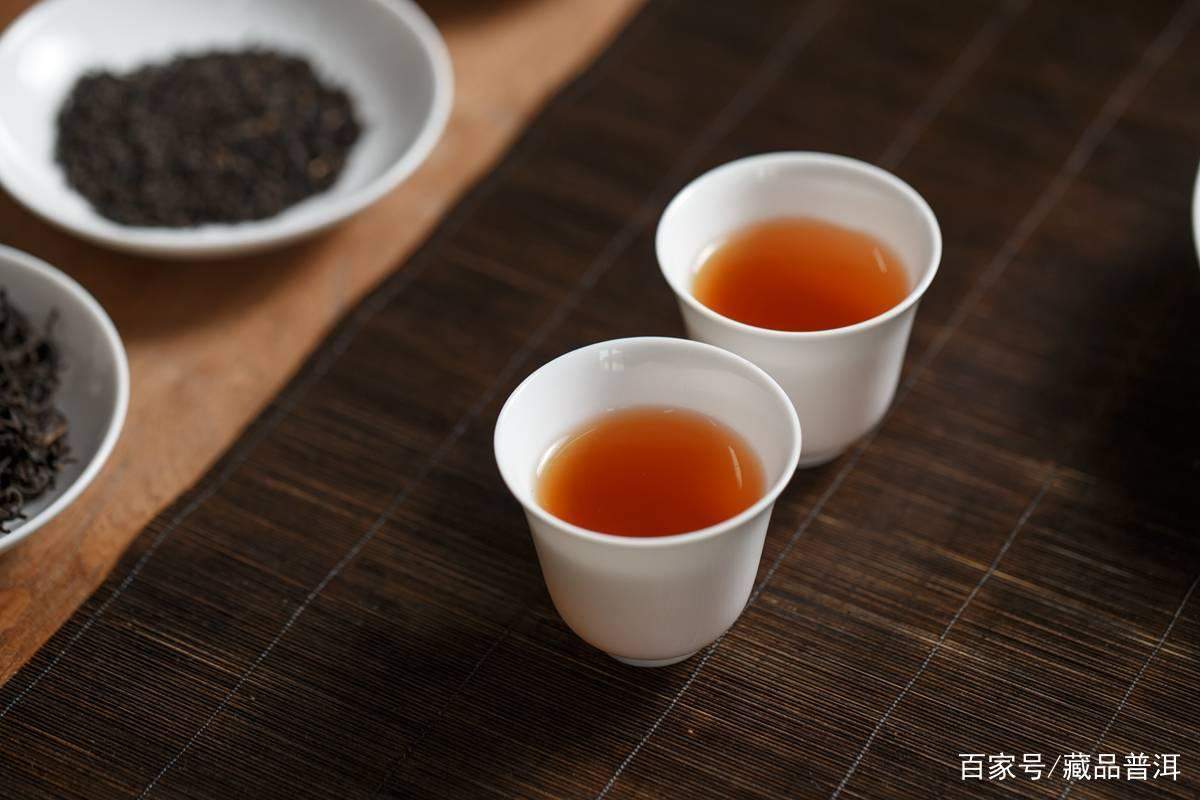30年茶龄见证：从绿茶到普洱的味觉进化之旅