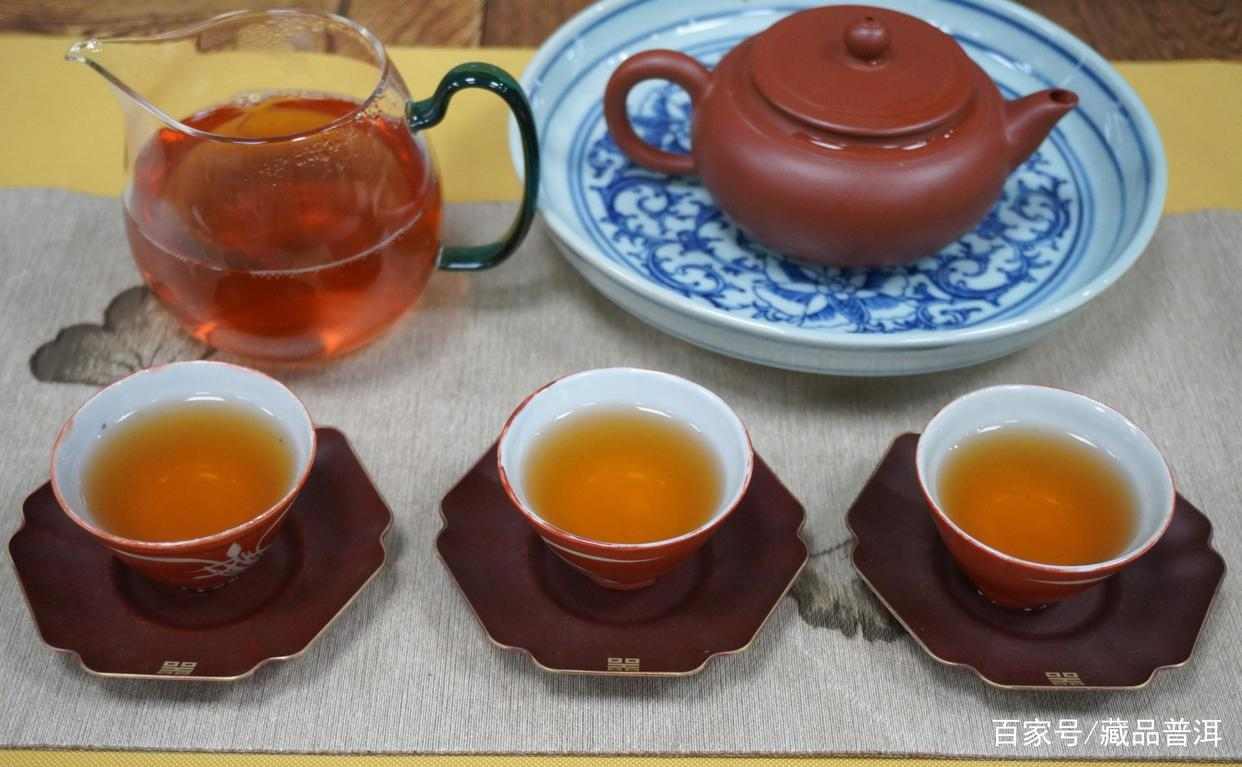 普洱茶冲泡技巧：选择茶具、水温控制与醒茶方法全解析