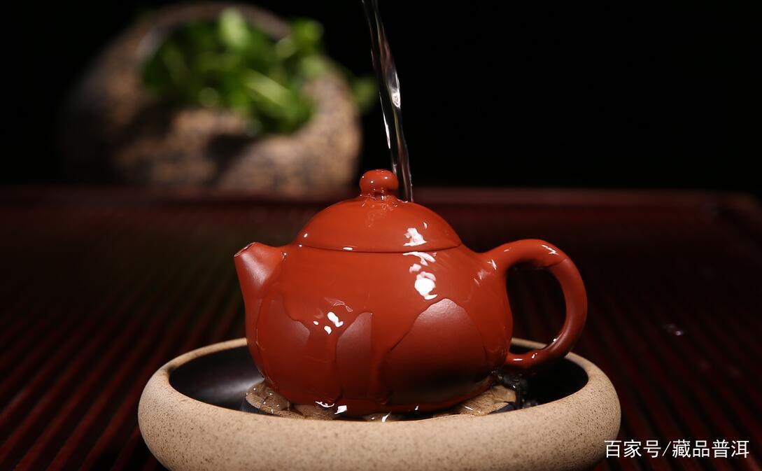 普洱茶冲泡技巧：选择茶具、水温控制与醒茶方法全解析