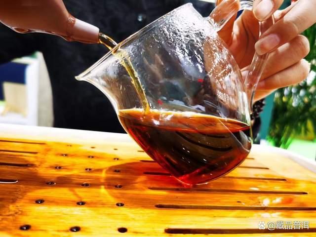 普洱生茶熟茶如何区分:发酵工艺与特点详解 普洱生茶熟茶如何区分:发酵工艺与特点详解