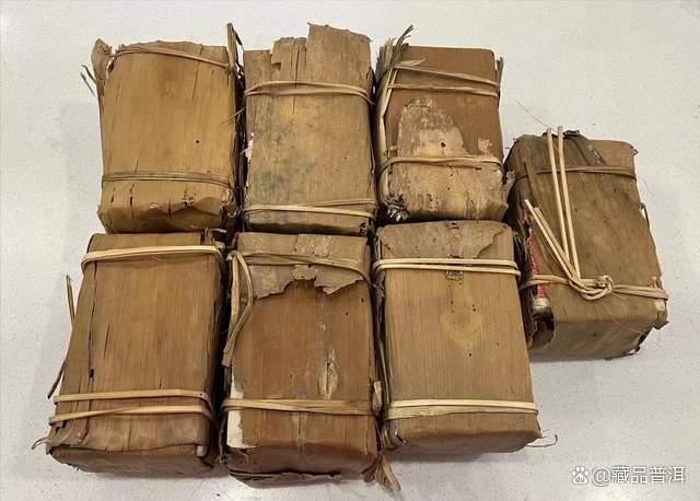 华联青砖怎么样？揭秘华联砖诞生史！2004年野生华联茶砖开汤品鉴