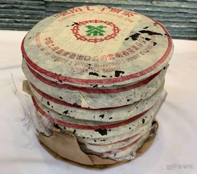雪印青饼是印级茶吗？接续红印品质，藏茶市场上的明星珍品！