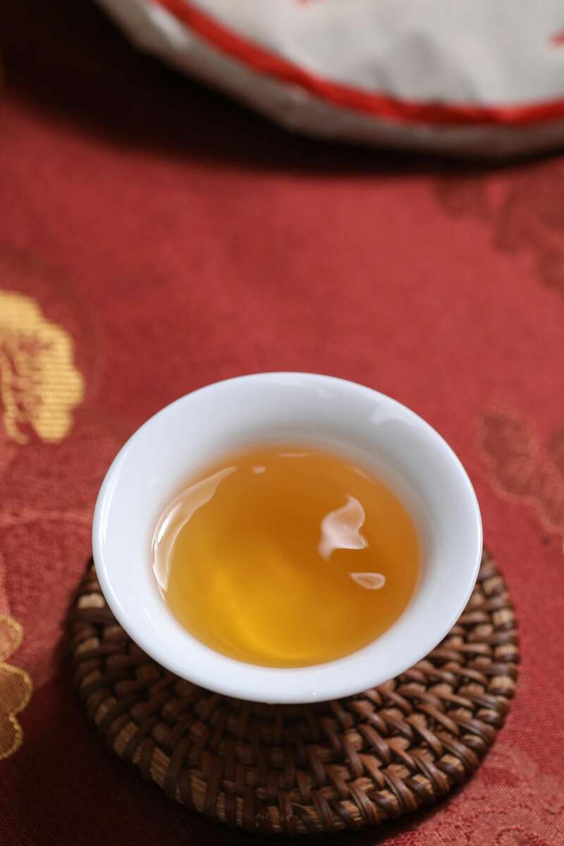 经典重现 再越高峰 兴海茶布朗山生态饼茶 brand_alt_mark