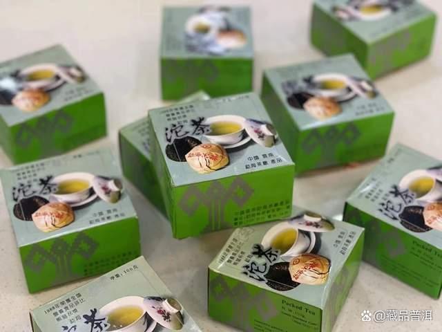 2003年大益熊猫沱茶品鉴指南：红标白标花标区别详解
