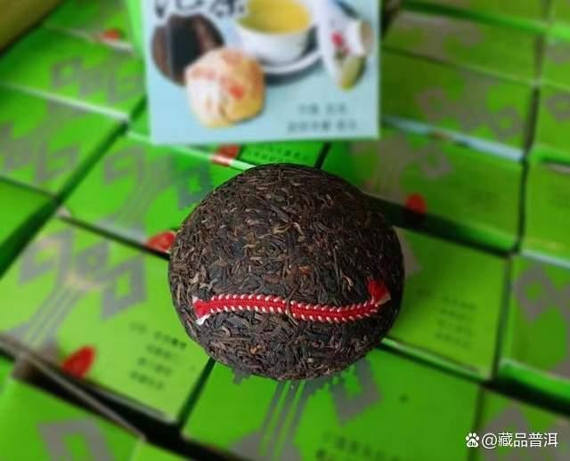 2003年大益熊猫沱茶品鉴指南：红标白标花标区别详解
