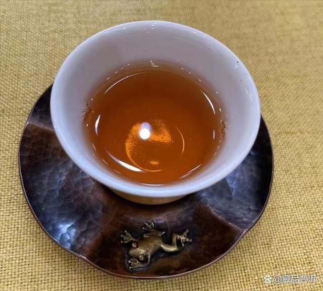 2003年大益熊猫沱茶品鉴指南：红标白标花标区别详解