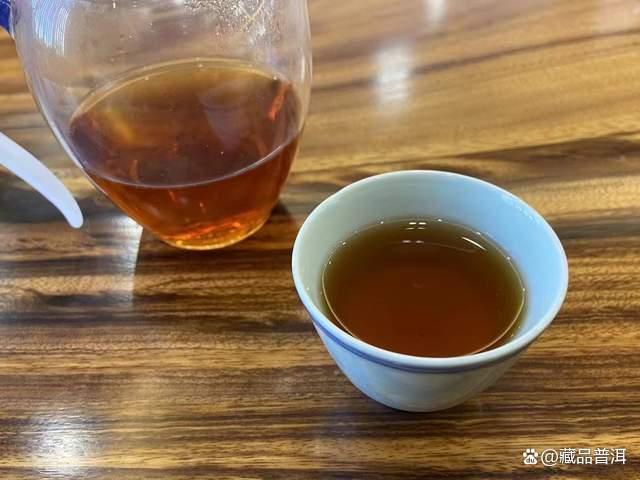 96凤牌青饼来历揭秘：凤庆茶厂经典老茶品鉴指南
