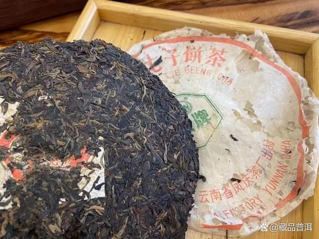 96凤牌青饼来历揭秘：凤庆茶厂经典老茶品鉴指南