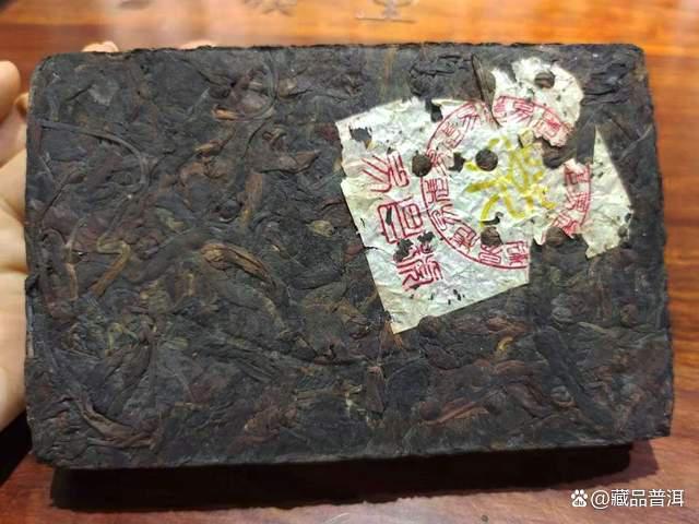 99易昌号黄片砖品鉴体验 野生易武大树茶的山野风范