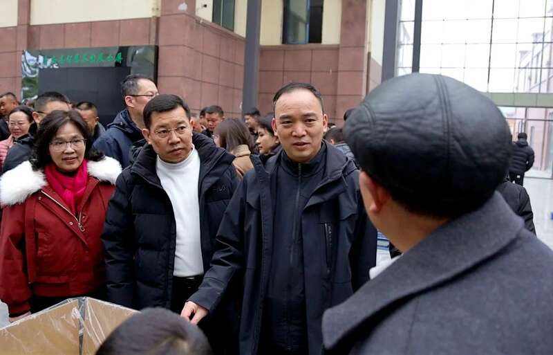 中国早茶交易中心火热开市 茶农茶商齐聚抢收新茶 brand_alt_mark