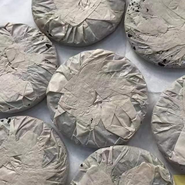 2002年紫大益7572熟饼深度解析：工艺特点与市场价格分析