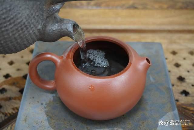 普洱熟茶冲泡全攻略，告别酱油汤学会正确泡茶方法