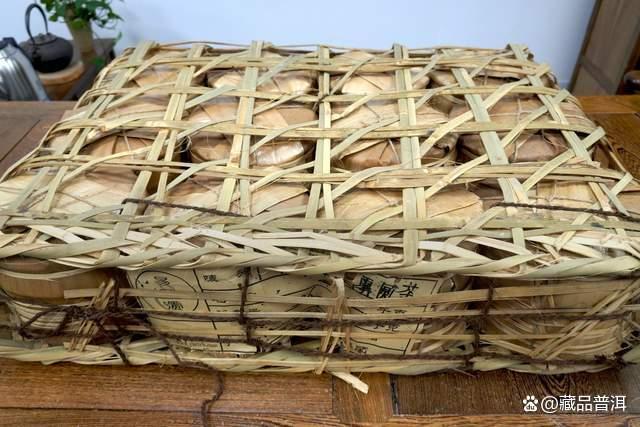 普洱茶存储容器选择技巧,告别塑料袋存茶误区 普洱茶存储容器选择技巧,告别塑料袋存茶误区