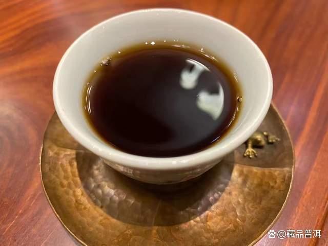 94事业熟饼详细介绍:国营老勐海茶厂经典熟茶解析 94事业熟饼详细介绍:国营老勐海茶厂经典熟茶解析