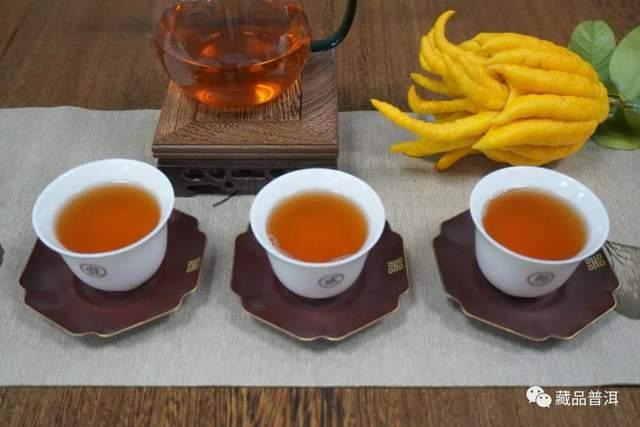普洱老茶验货必备四大步骤：验大票看品相闻香气品茶汤