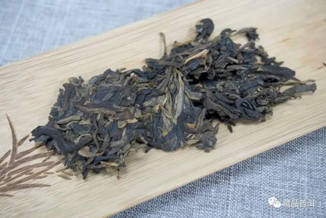 普洱老茶验货必备四大步骤：验大票看品相闻香气品茶汤