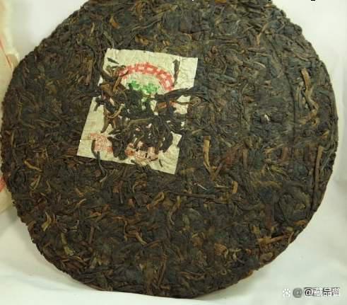 70年代绿字黄印普洱茶品鉴体验 陈年樟香韵味十足