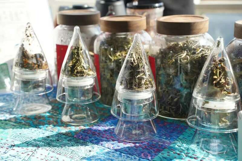 无量山樱花谷绽放时节举办白茶产业发展大会 brand_alt_mark