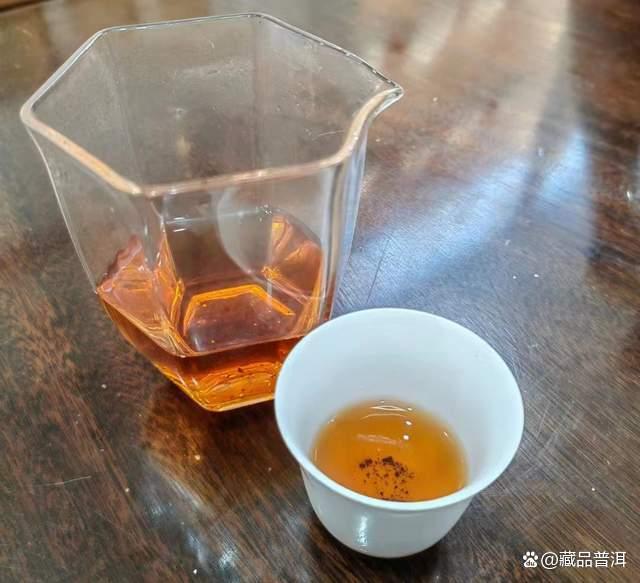 2001年红大益简体云7502深度解析，中期茶典藏佳品性价比之选