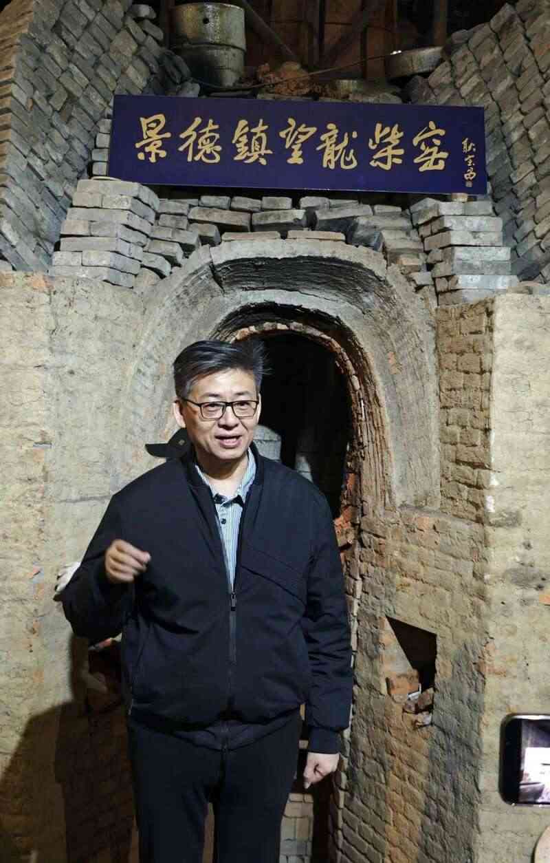 中茶号级红标古树版首发 瓷茶文化交融开启新年新篇章 brand_alt_mark