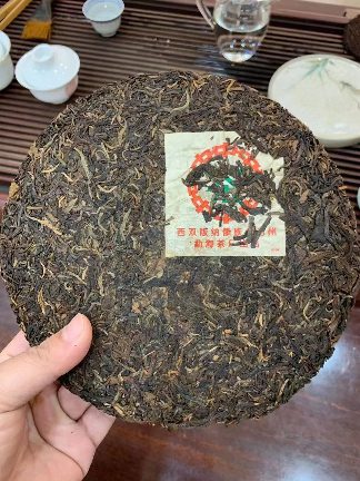 99傣文青饼：勐海茶厂经典7542配方的传世之作