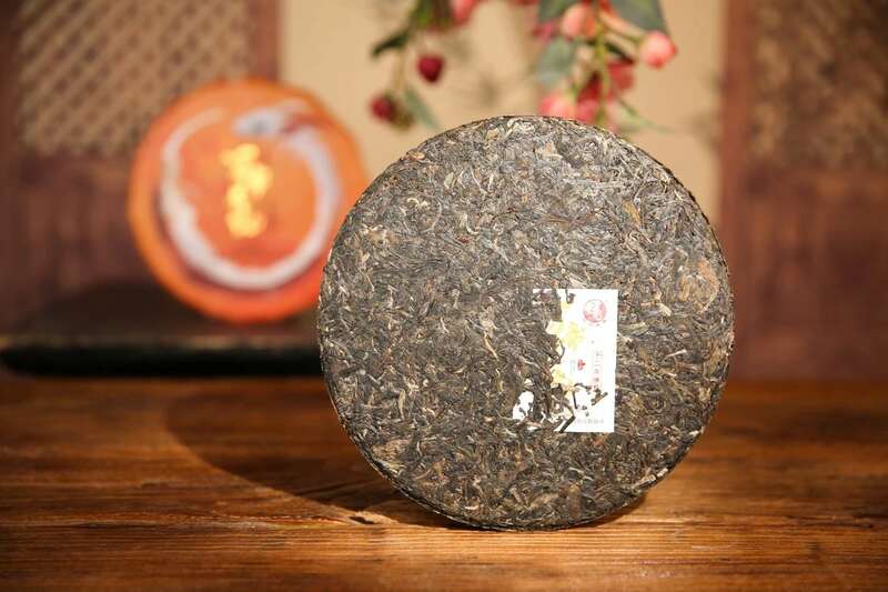 万市长虹陈料饼茶与古树饼茶品鉴体验,勐宋版纳茶区原料工艺解析 brand_alt_mark