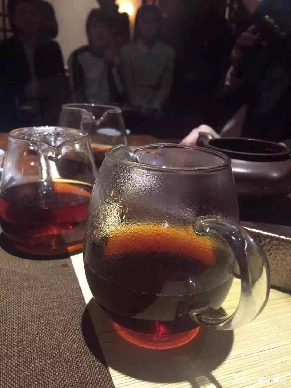 88青饼普洱茶深度解析：配方特点与鉴别方法全攻略