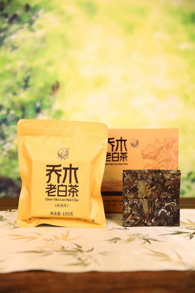 春日品茶正当时,乔木老白茶小方片清香怡人 下关乔木老白茶 白茶小方片,春日小甜甜
