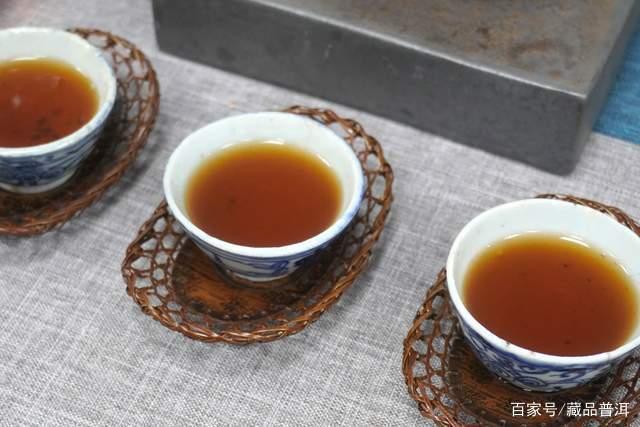1993年7581镭射砖:昆明茶厂经典熟茶解析 1993年7581镭射砖:昆明茶厂经典熟茶解析