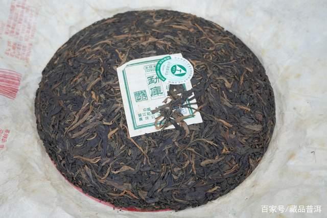 普洱茶紧压茶vs散茶哪个更好？制作工艺与储存优势对比分析