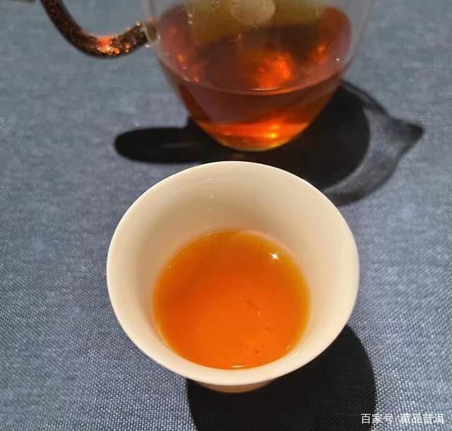 2004年班章珍藏白菜沱深度解析 普洱茶收藏价值与口感体验