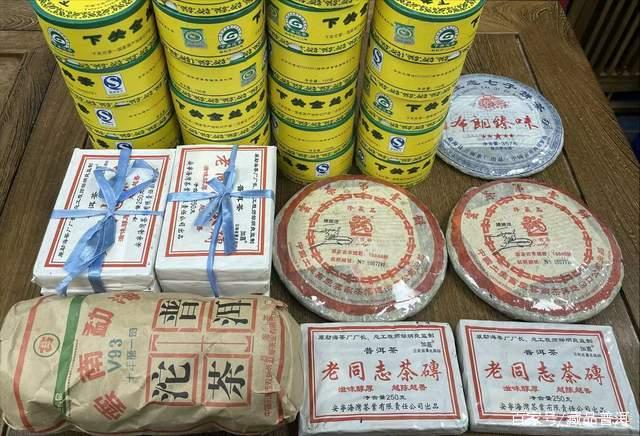 普洱茶包装演变历程：从古董茶简朴包装到现代精美设计