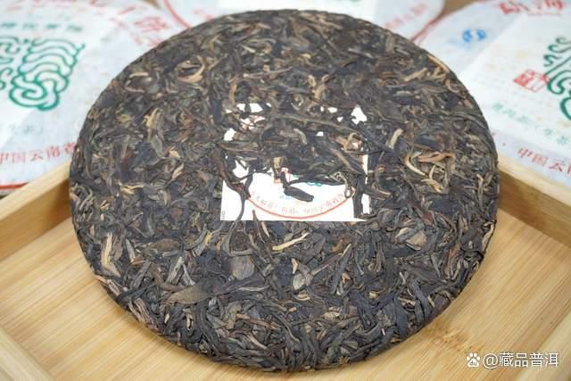 今大福2012年特优青饼品鉴评测 勐海春茶料压制十年陈化甘美醇和