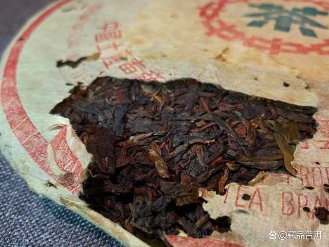 雪印青饼是印级茶吗？与红印、绿印有何关联？解密80年代雪印7532