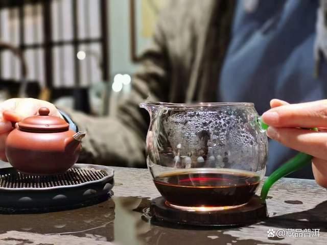 雪印青饼是印级茶吗？与红印、绿印有何关联？解密80年代雪印7532