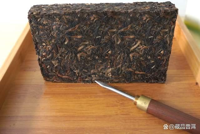 普洱茶怎么撬？撬茶产生的碎茶怎么办？老茶客分享多年的撬茶经验