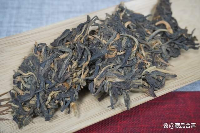 普洱茶怎么撬？撬茶产生的碎茶怎么办？老茶客分享多年的撬茶经验