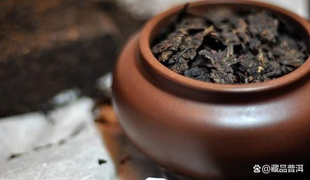 普洱茶怎么撬？撬茶产生的碎茶怎么办？老茶客分享多年的撬茶经验
