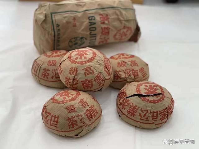 401批红印高级沱：稀有包装与经典口粮茶
