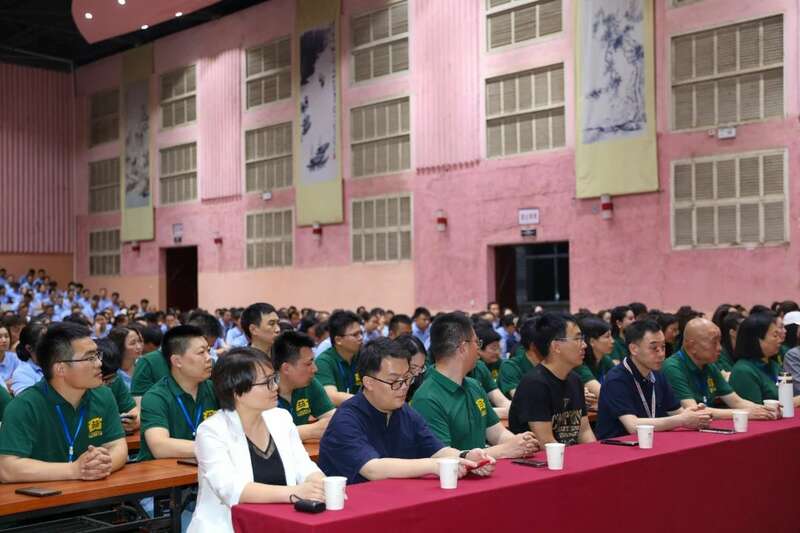 标准引领卓越品质 促茶产业高质量发展 强化标准引领,成就卓越品质 勐海茶厂第十七届质量月启动