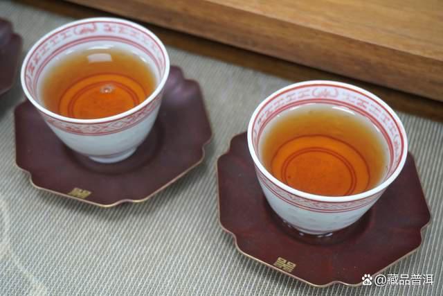 福今2006年布朗青饼：烟香入水，表现出彩，福今布朗系列名品