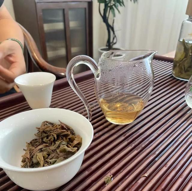 普洱茶价格差异解析:品质与原料决定价值 普洱茶价格差异解析:品质与原料决定价值