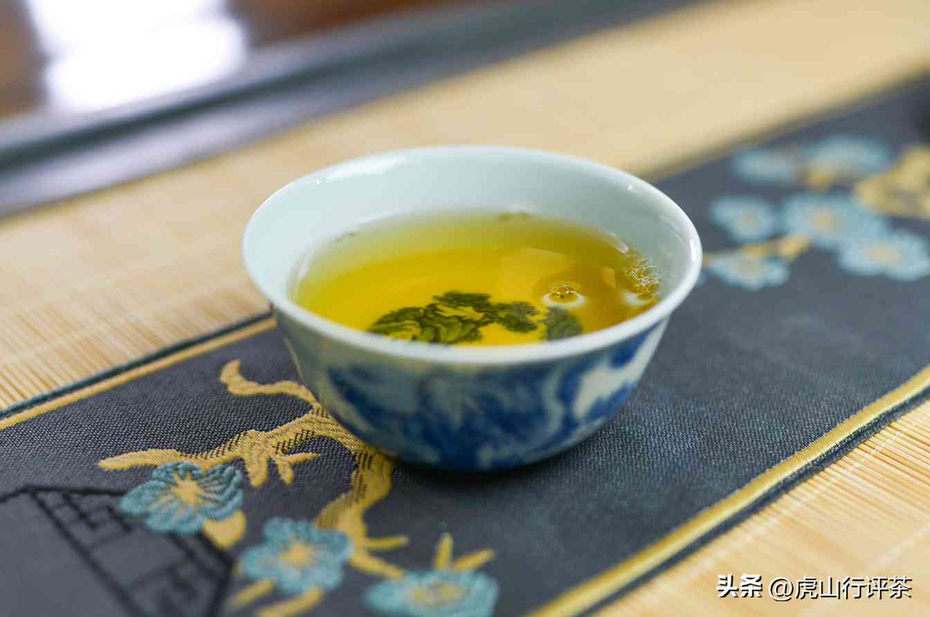 班章青饼三年转化评测 香气与喉韵持久度解析