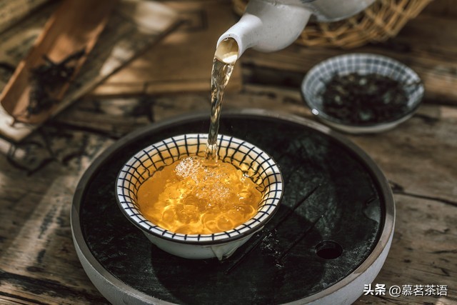 普洱茶的真谛：从物质到心理的觉醒旅程