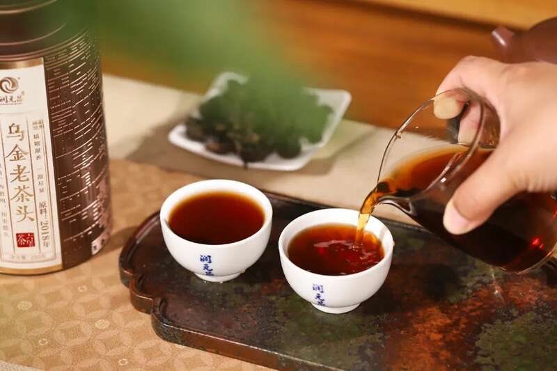 六堡老茶头与普洱风味差异探析 润元昌六堡老茶头新品上市:谷物糖甜香,绵绸米浆感,体感舒适畅轻
