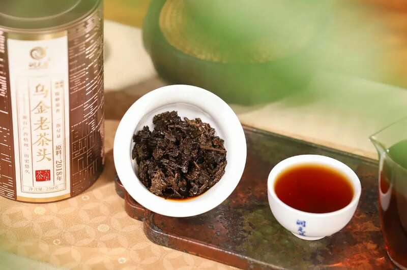 六堡老茶头与普洱风味差异探析 润元昌六堡老茶头新品上市:谷物糖甜香,绵绸米浆感,体感舒适畅轻