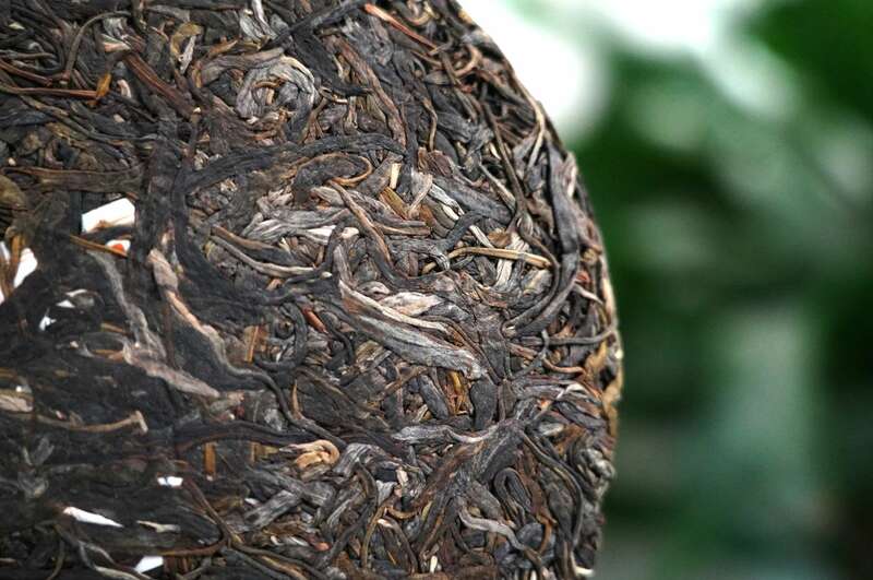 破茧成蝶的普洱生茶,匠心传承彰显自然力量 八角亭破茧 九年经典延续,破茧成茗