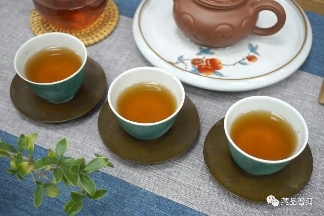 稀有勐海千年乔木古茶特点解析：烟香沉稳回甘持久