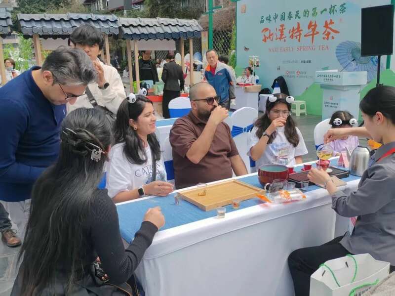 2025早春茶产业盛典震撼蓉城 纳溪特早茶开启品牌价值新高度 全国客商云集成都,共品中国春天的第一杯茶:纳溪特早茶